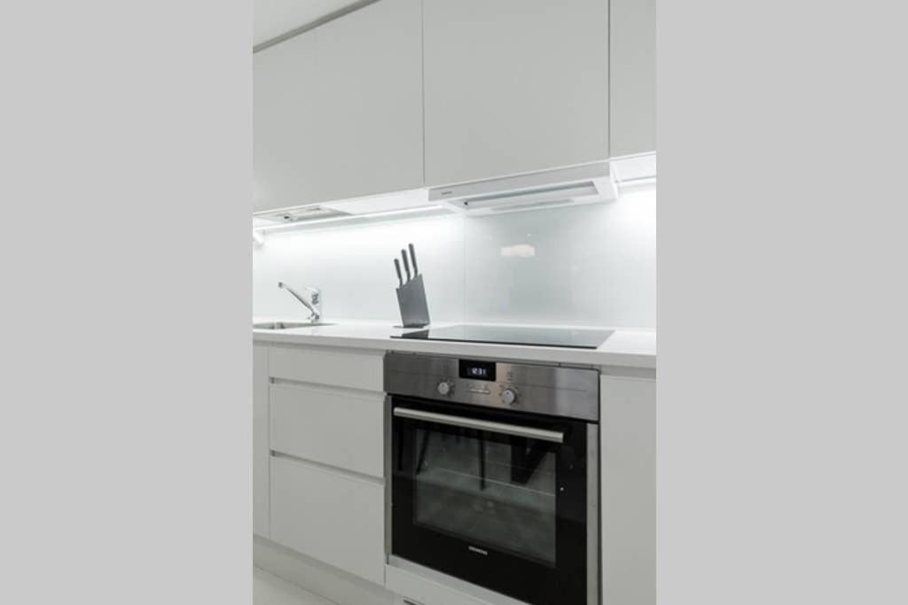 Sleek And Spacious 3 Bedroom Apartment In City Centre Helsinki Zewnętrze zdjęcie